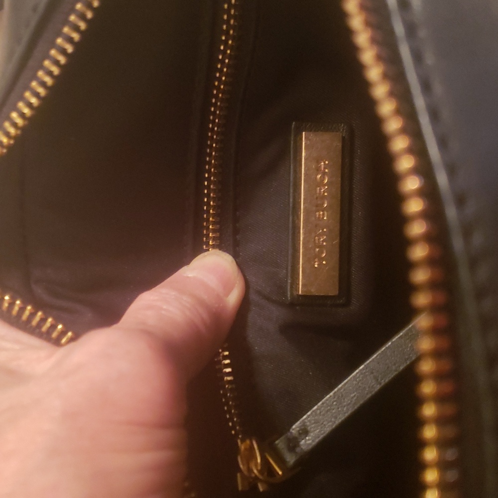 Tory Burch Fleming Soft Camera Bag - Picture 9 of 13